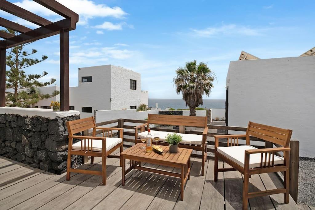 Playa Marina Ocean View Eco Bungalow Arrieta  Buitenkant foto